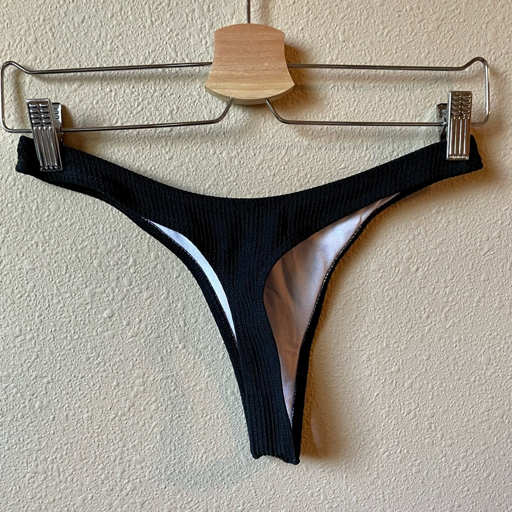 Black Ribbed Triangle Bikini Set - Picture 4 of 5